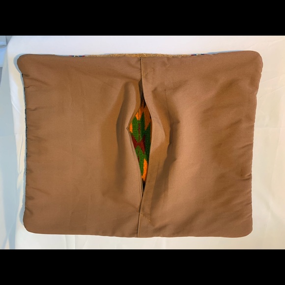 Handcrafted geometric wool accent pillow case - Picture 2 of 2